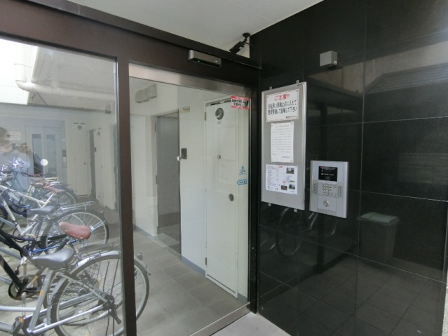 エントランス　オートロック