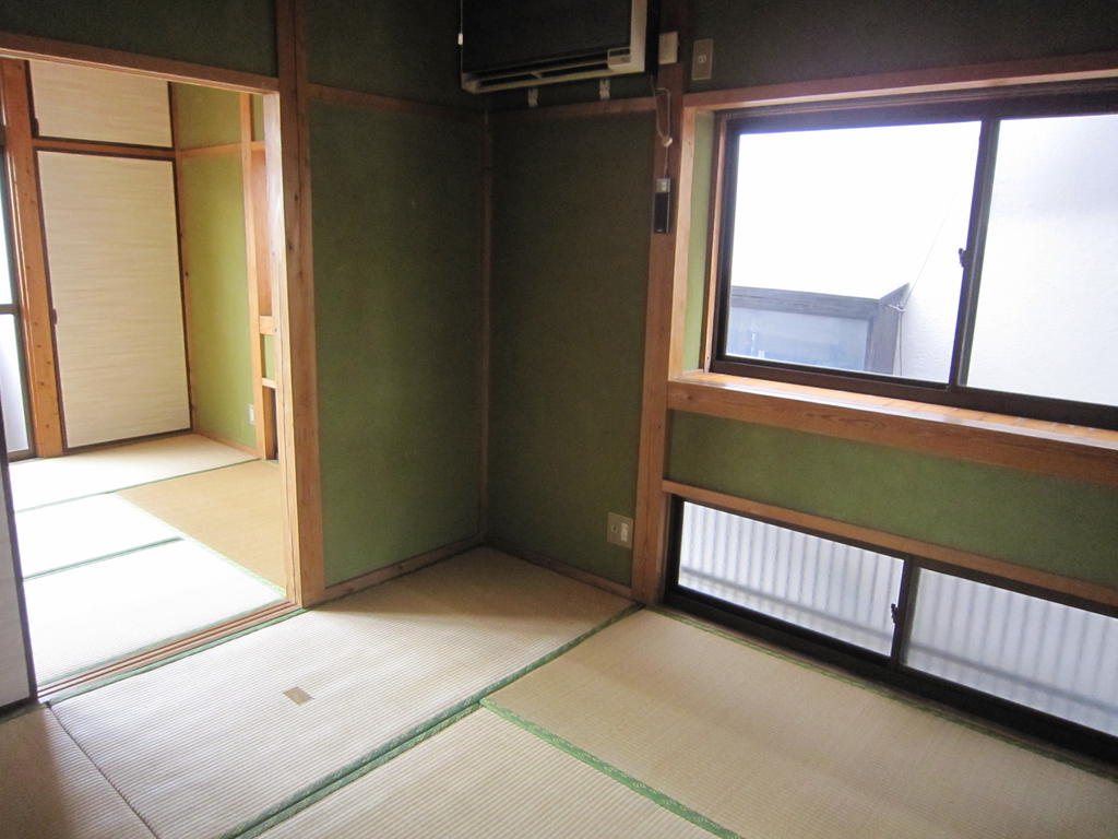 【熊本市東区月出のアパートの居室・リビング】