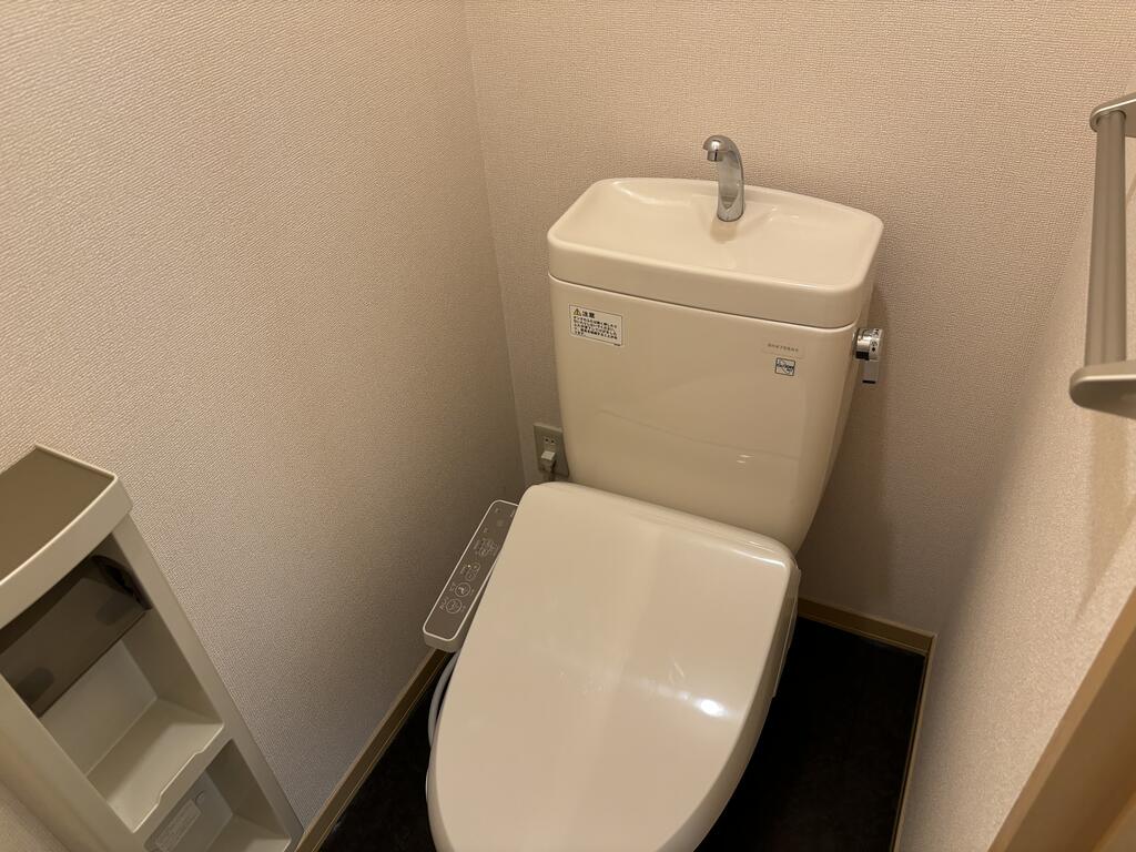 トイレ　シャワートイレ