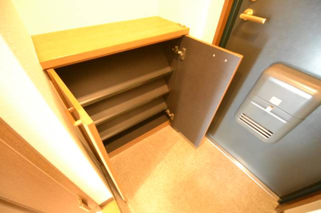 玄関　下駄箱