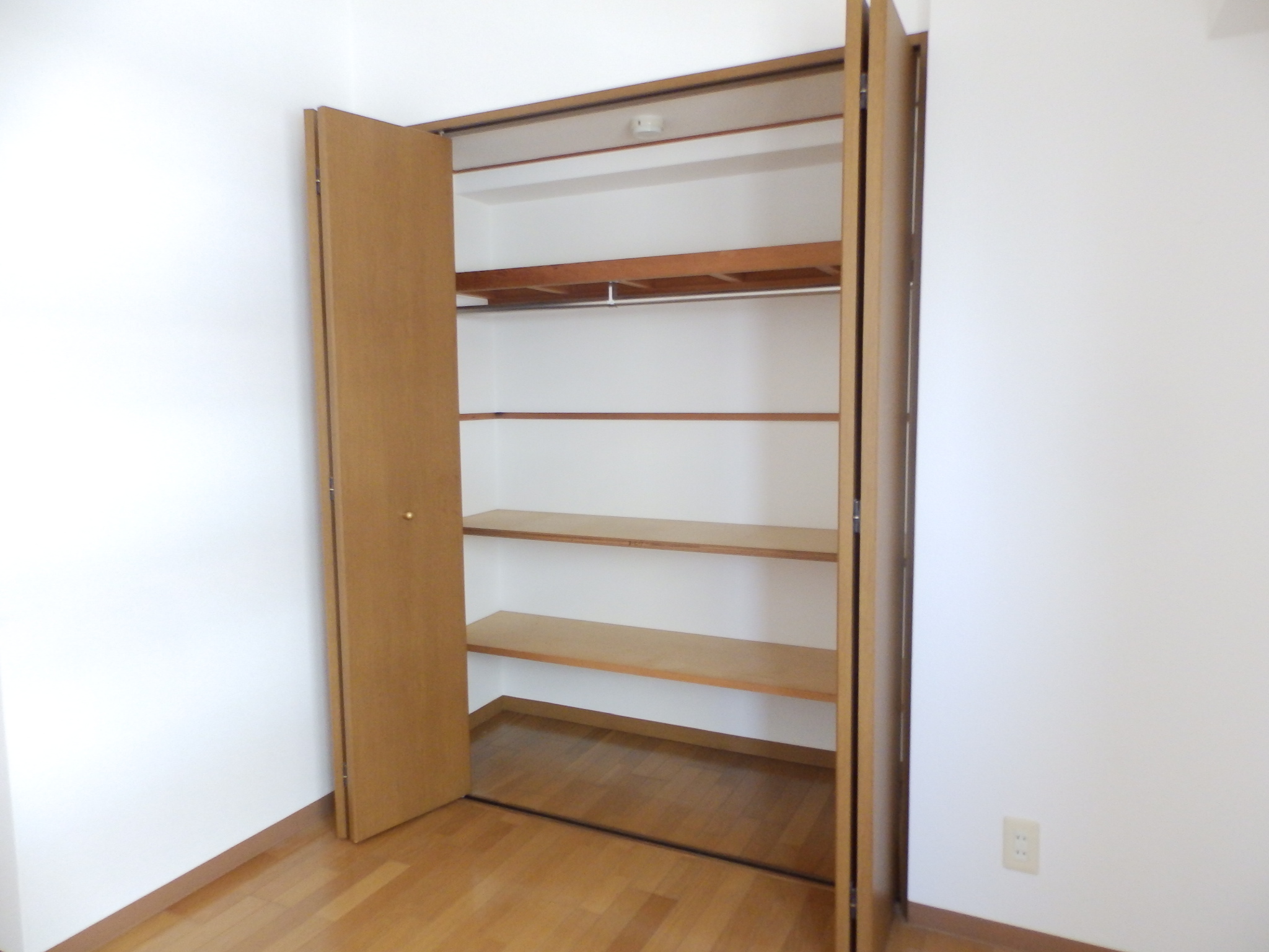 収納　各部屋あります