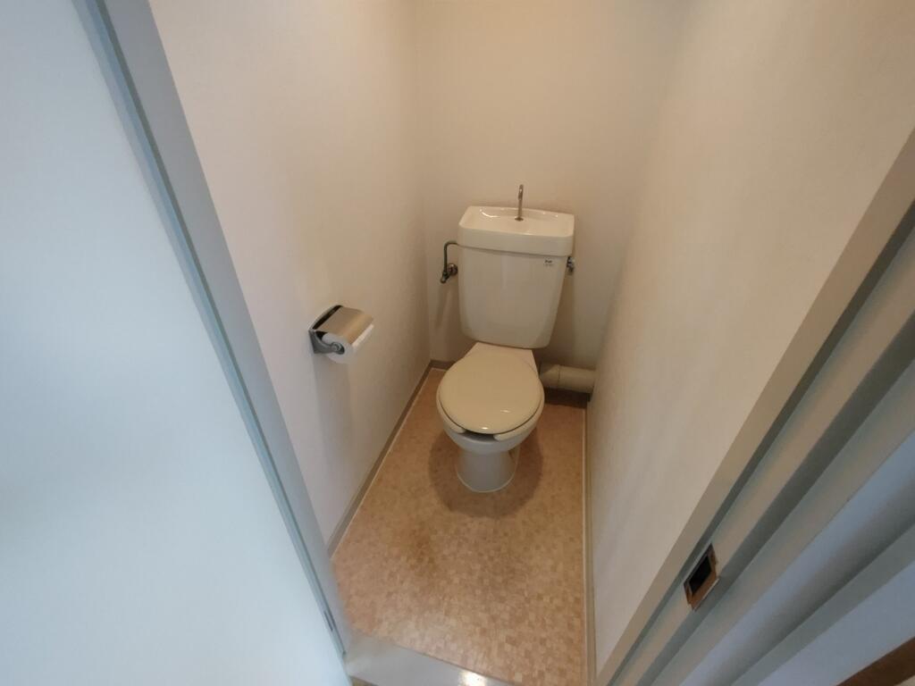 トイレ　綺麗に改装しています