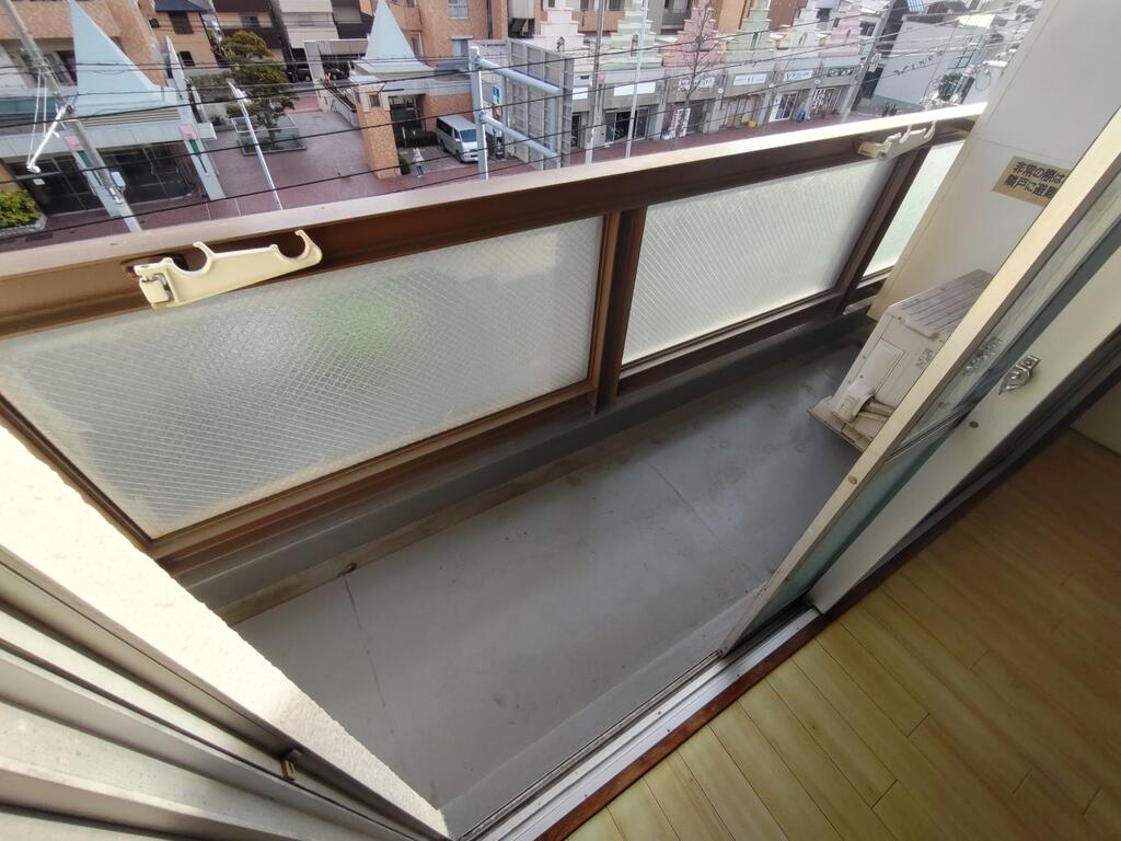 バルコニー　南向き