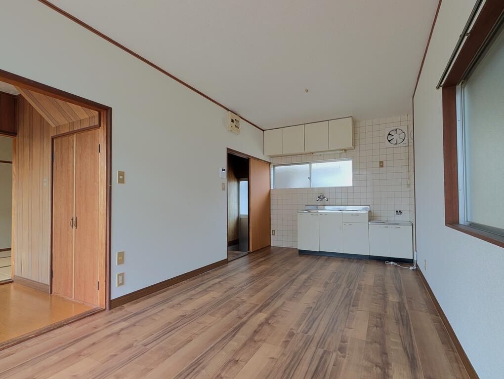 倉敷市黒崎賃貸戸建ての居間写真