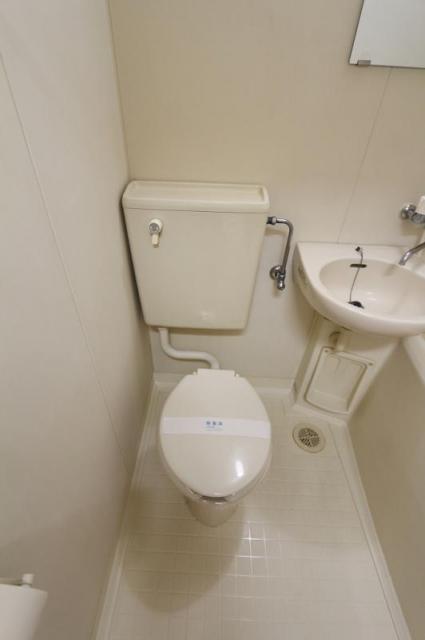 【高松市西町のアパートのトイレ】