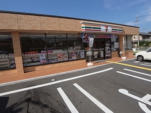 コンビニ　セブンイレブン　奈良あやめ池南6丁目店（コンビニ）まで365m