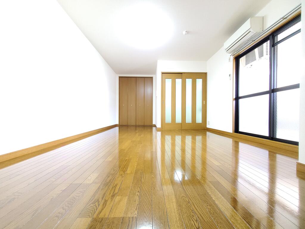 ガーデンコート山之内の居間写真