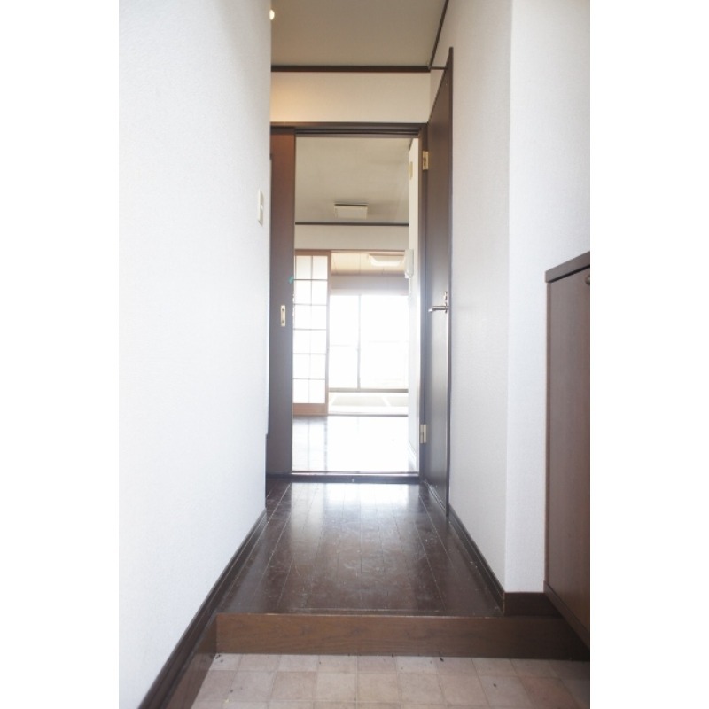 玄関　図面と現状に相違がある場合には現状を優先