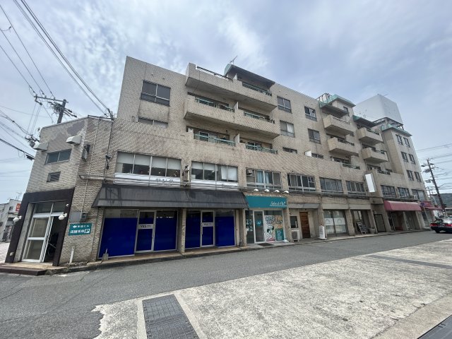 【姫路市広畑区東新町のマンションの建物外観】