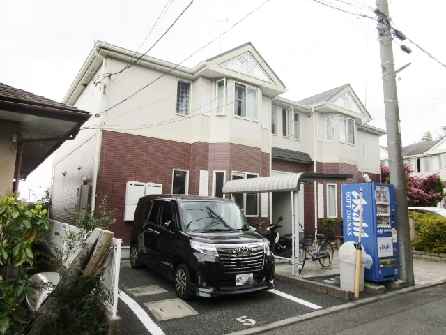 藤沢市打戻のアパートの建物外観