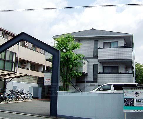 【あすなろ館の建物外観】