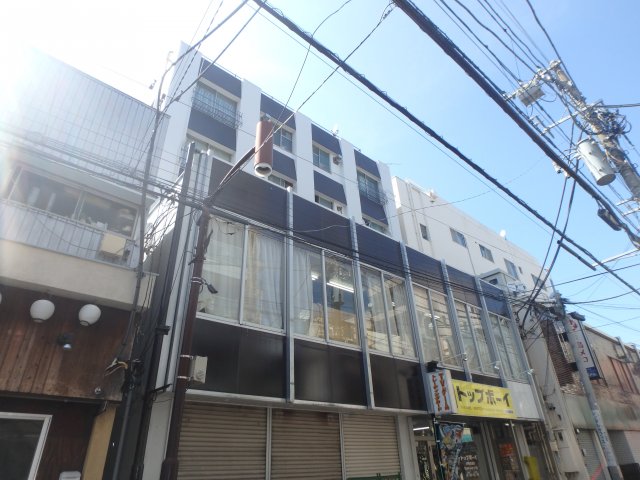 内田マンションの建物外観