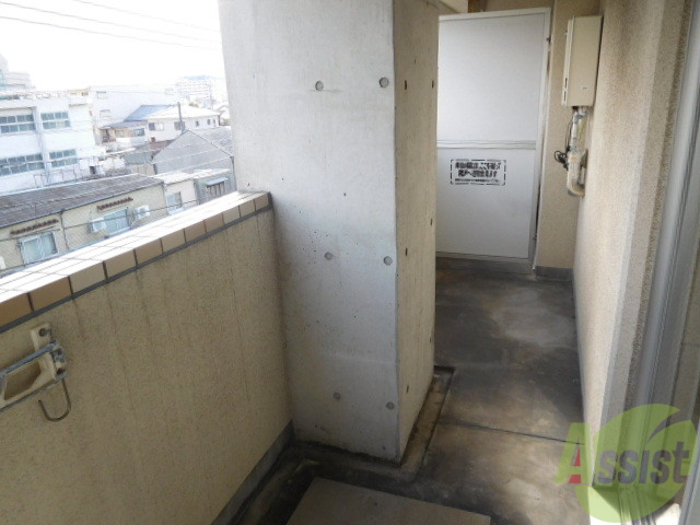 バルコニー　南向きで明るいお部屋です