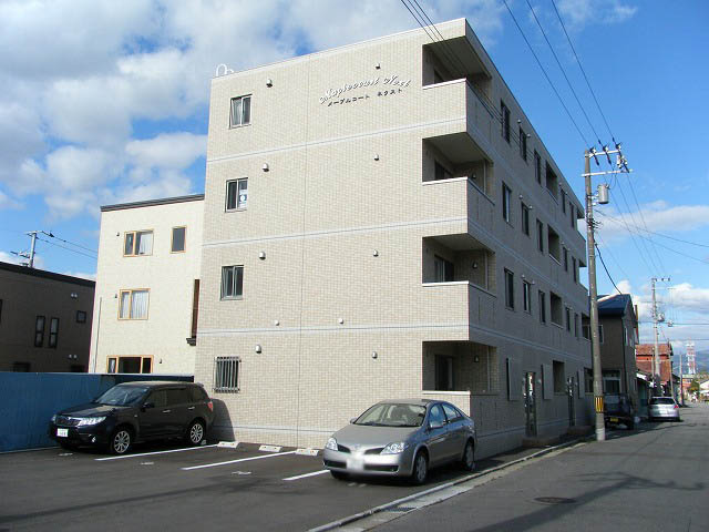 函館市松川町のマンションの建物外観