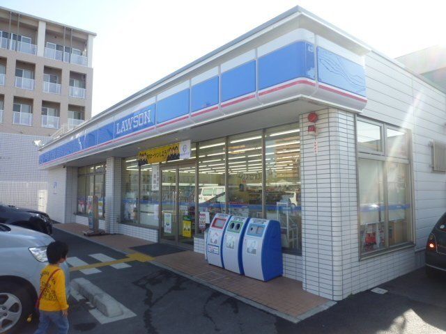 コンビニ　ローソン東大阪稲葉一丁目店（コンビニ）まで584m