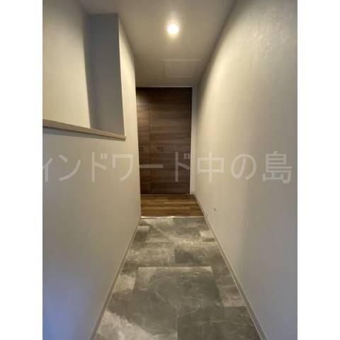 【札幌市白石区菊水二条のマンションの玄関】