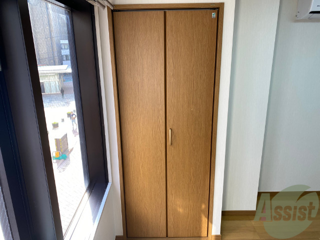 収納　収納はこちらです。高さも十分ございますね。