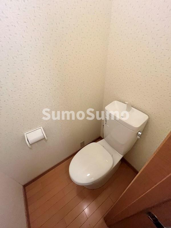 トイレ　落ち着いたトイレです