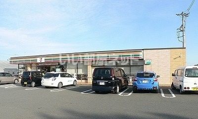 コンビニ　セブンイレブン 加須騎西店（コンビニ）まで825m
