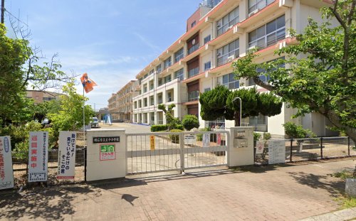 小学校　明石市立王子小学校（小学校）まで971m