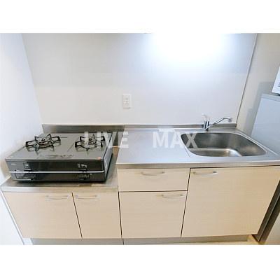 キッチン　写真の家電は家具・家電付きプランの場合に付きます。