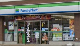 コンビニ　ファミリーマート さちが丘店（コンビニ）まで717m