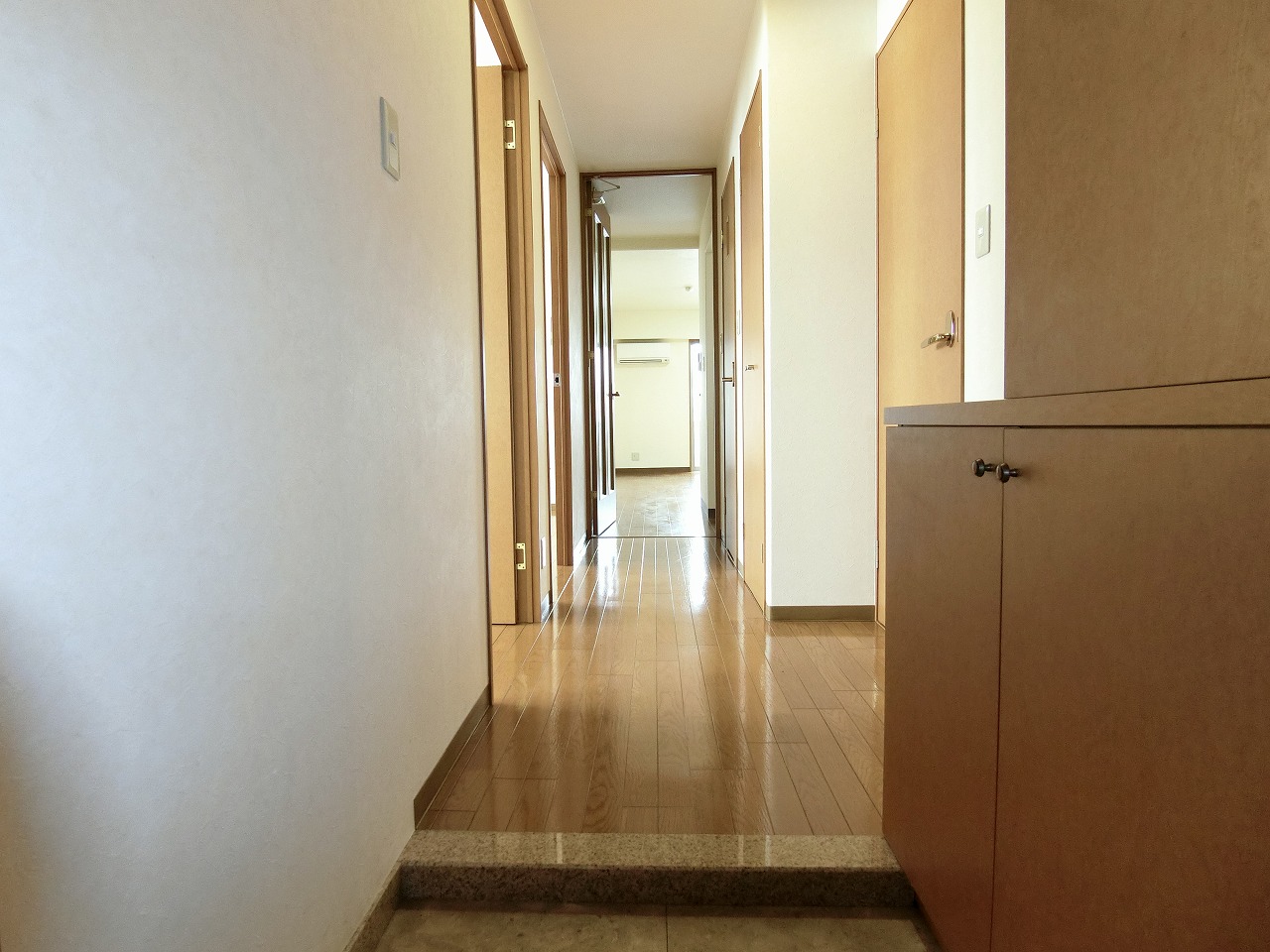 収納　シューズボックス