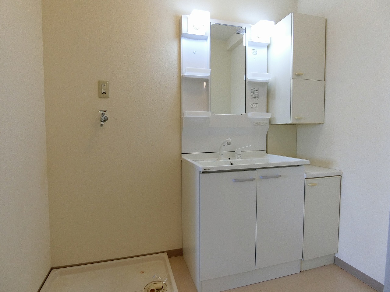 その他設備　洗面台・洗濯機置き場