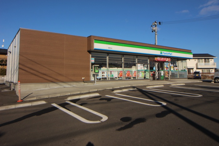 コンビニ　ファミリーマート 泉野村店（コンビニ）まで300m