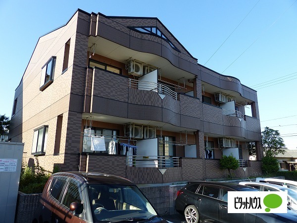 建物外観　☆２階建て鉄骨造