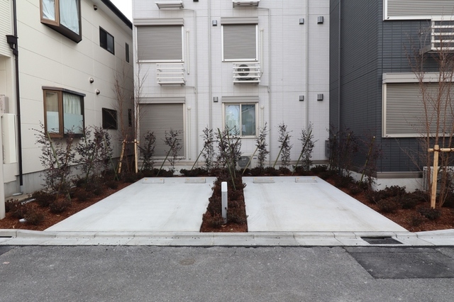 駐車場　駐車場