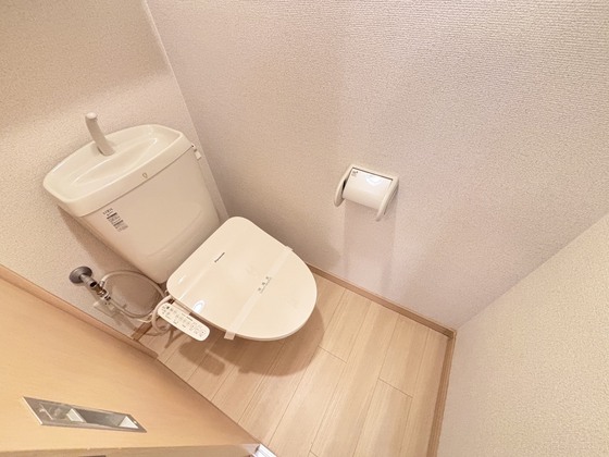 トイレ　温水洗浄便座