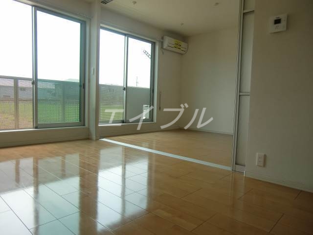 居室・リビング　日当たり良好