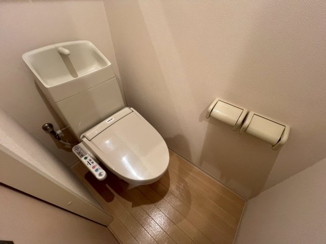 トイレ　ウォシュレット