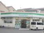 コンビニ　ファミリーマート 萱振町七丁目店（コンビニ）まで244m