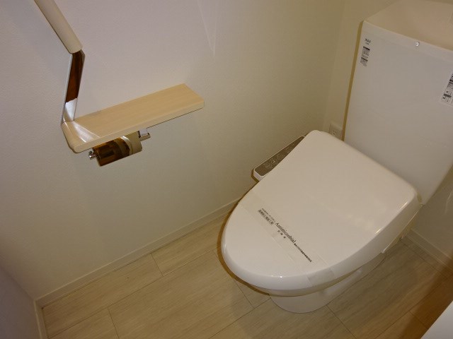 トイレ　※別部屋参考写真です。