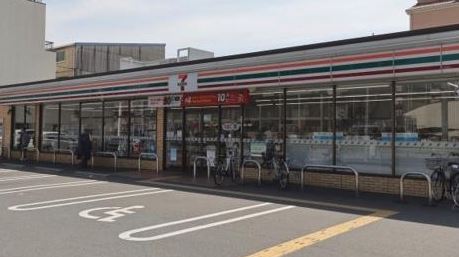 コンビニ　セブンイレブン 大阪巽北3丁目店（コンビニ）まで591m