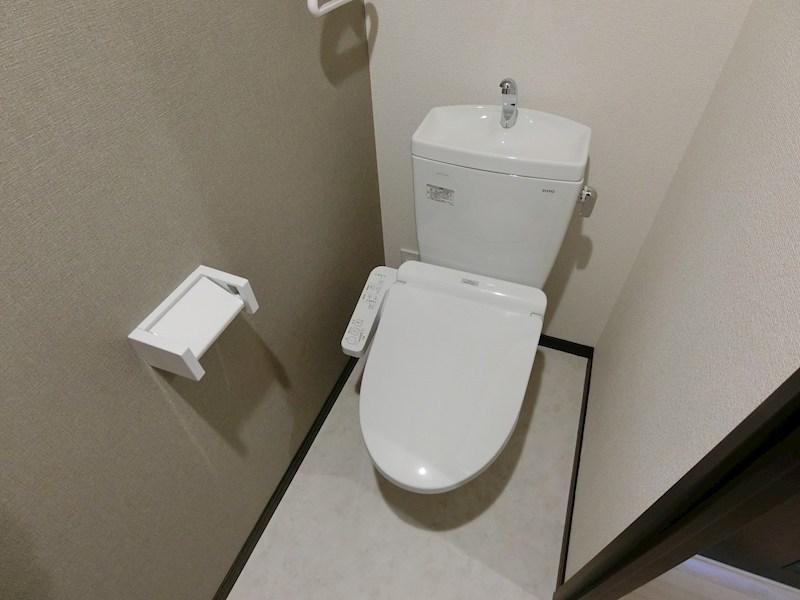 トイレ　同型タイプ（反転）