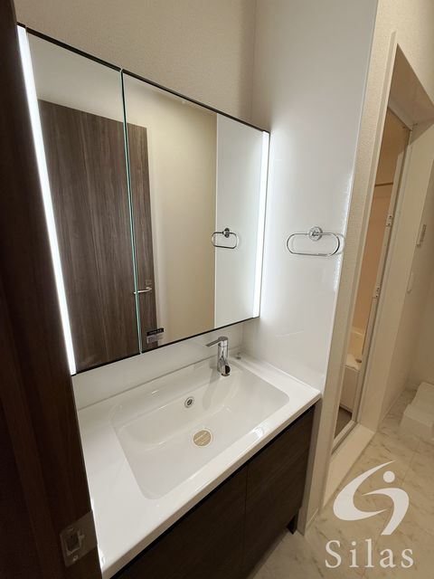 洗面設備　同仕様