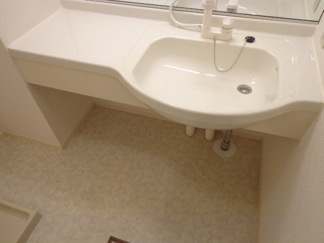 洗面設備　シャンプードレッサー付き洗面台