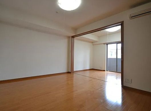 居室・リビング　別タイプ部屋　参考写真です