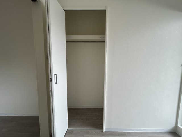 収納　写真は別号室です。