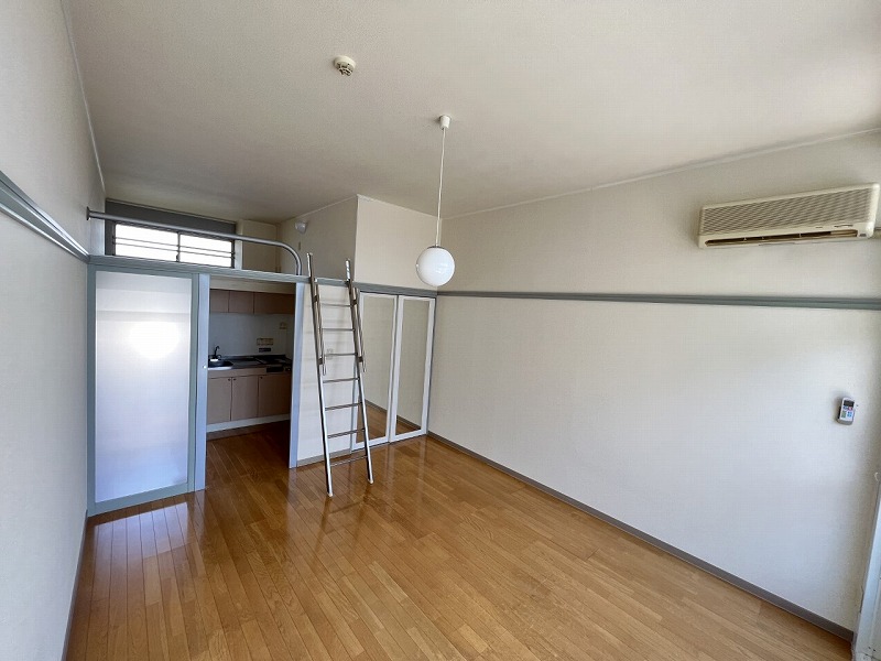 居室・リビング　同タイプの物件写真となります。