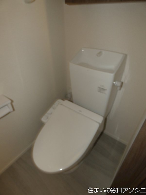 トイレ　ウォシュレット便座