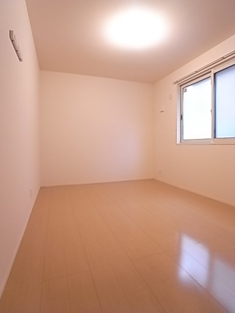 その他部屋・スペース　使い勝手のいい寝室です