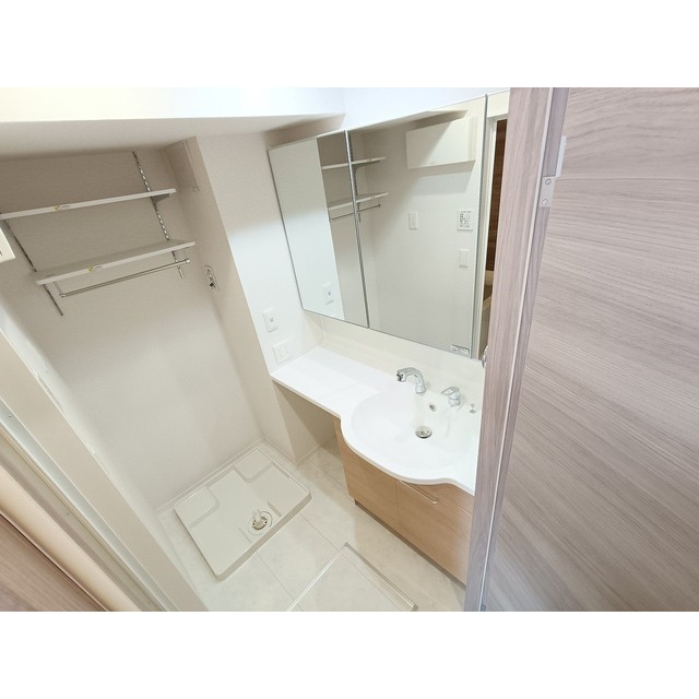 バス・シャワールーム　※類似物件（反転）