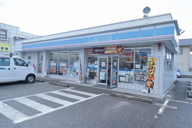 コンビニ　ローソン（コンビニ）まで63m