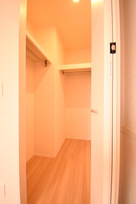 収納　ウォークインクローゼット