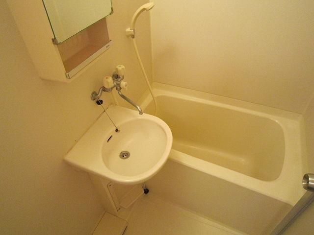 バス・シャワールーム　★2点式ユニットバス★