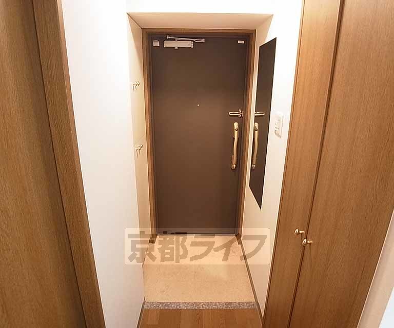 玄関　大きなシューズボックス付き。